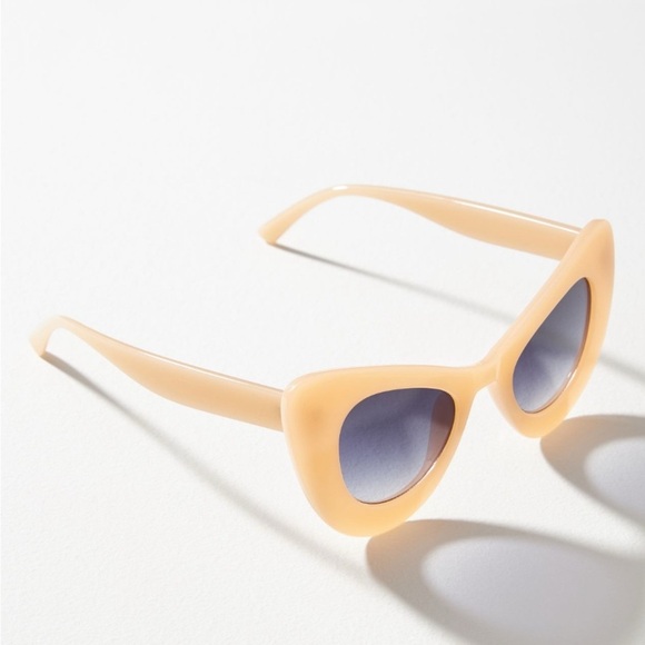 Anthropologie Oversized Curvy Cat Eye Sunglasses Neutral Pearl New With Tags - Picture 4 of 8